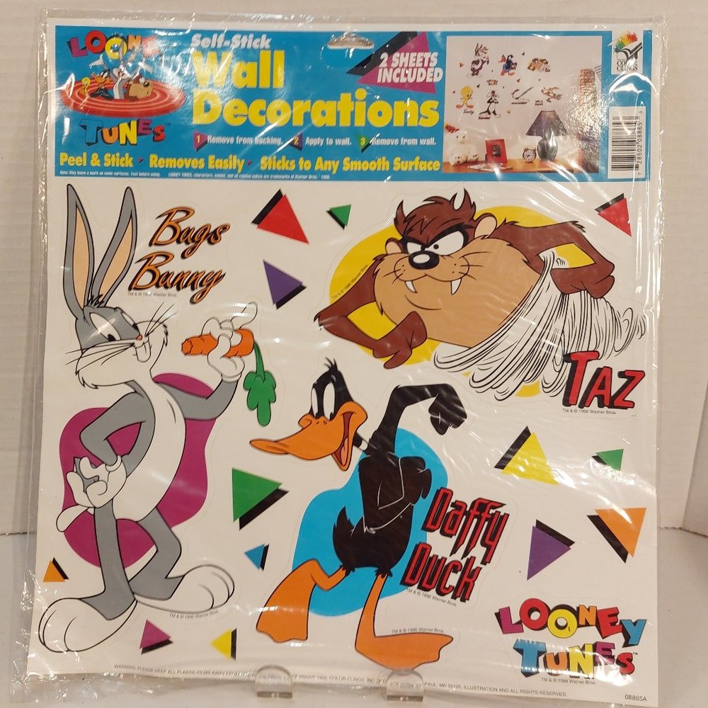 Vtg 1996 Looney Tunes Self Stick Wall Decorations - sealed